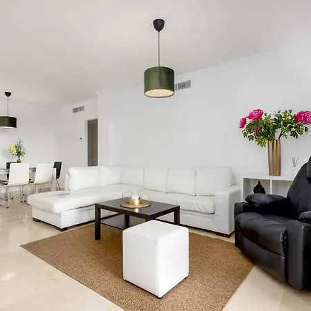 Casares Costa Gem: 2br With Pool *
